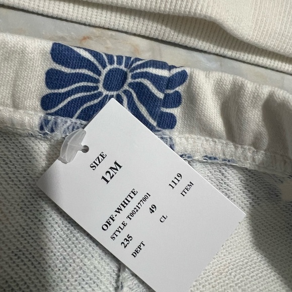 Kids Girl White Graphic Tee and Short Set 12 months $10 - Picture 5 of 5